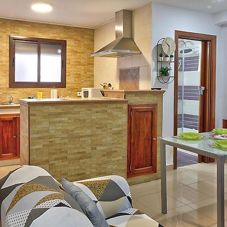 Apartamento Muralla Seville Luaran gambar