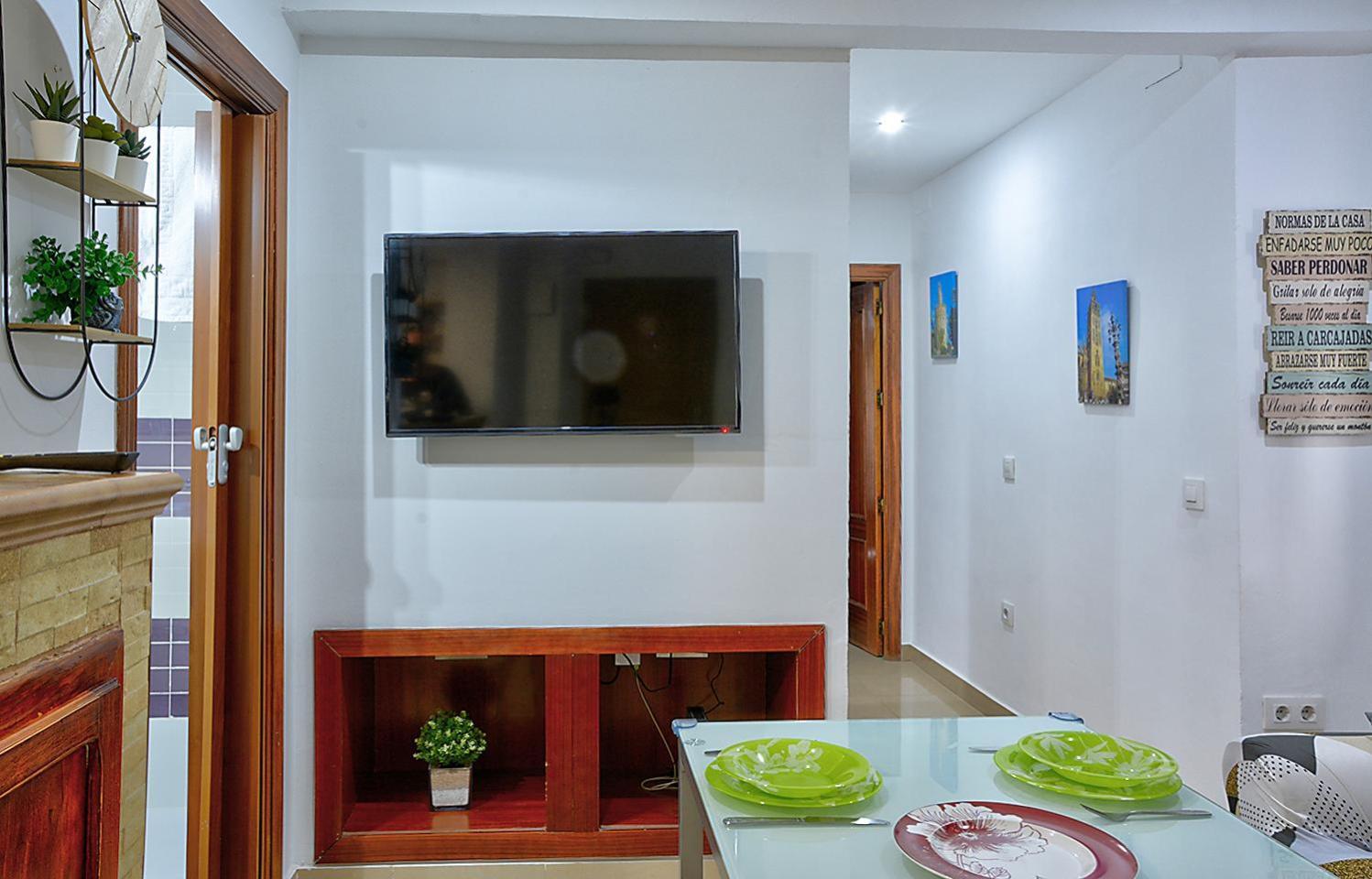 Apartamento Muralla Seville Luaran gambar